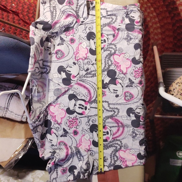 Nurses Scrub Top - Picture 4 of 4